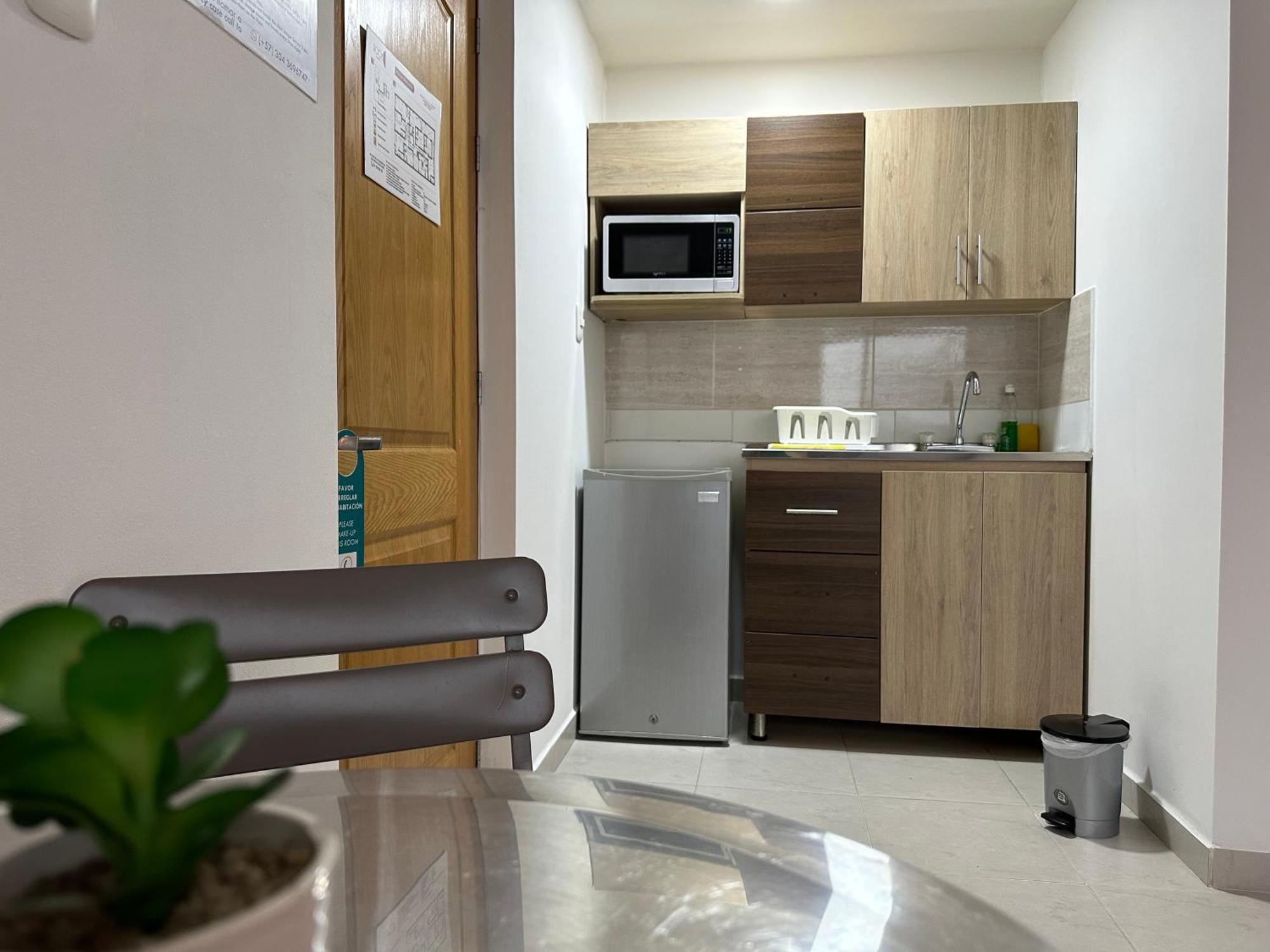 Laureles Guest House Lgh Hotel Medellín Esterno foto